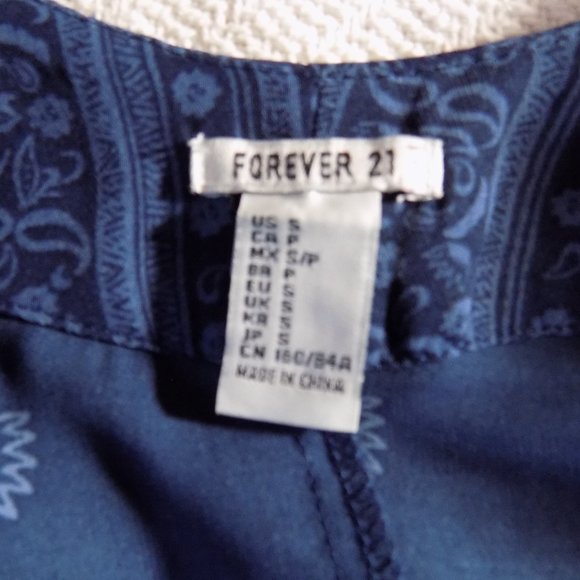 Forever 21 Unique Blue Cover Blouse - Picture 5 of 5